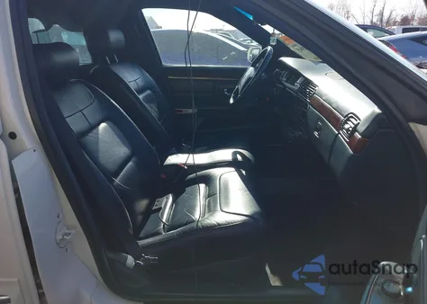 1999 Cadillac Deville Professional z USA, uszkodzony, nr VIN 1GEEH90Y9XU500922